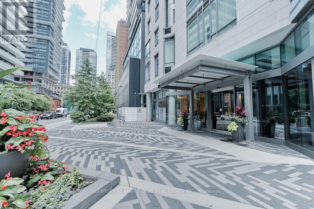 512 - 45 Charles Street E, Toronto, Ontario  M4Y 0B8 - Photo 3 - C12759274