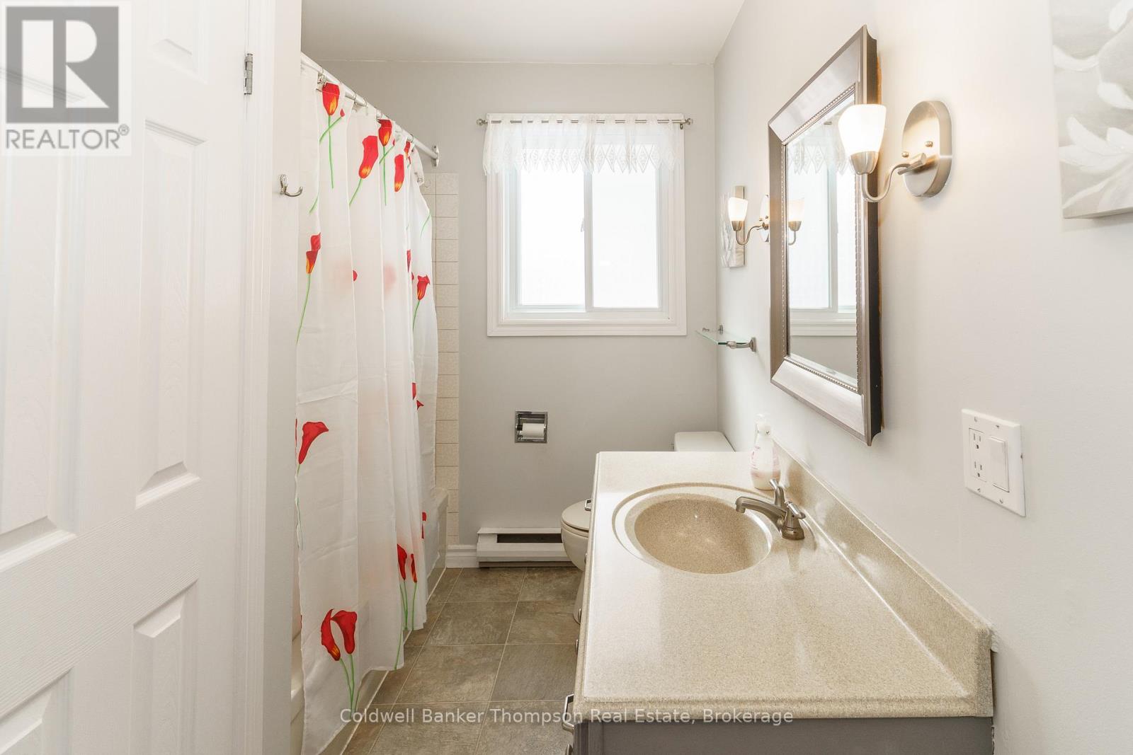 234 Yonge Street, Burk's Falls, Ontario  P0A 1C0 - Photo 23 - X12078423