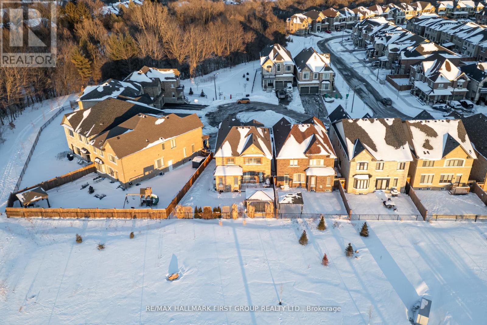 20 Capstan Court, Whitby, Ontario  L1P 0K5 - Photo 2 - E12775016