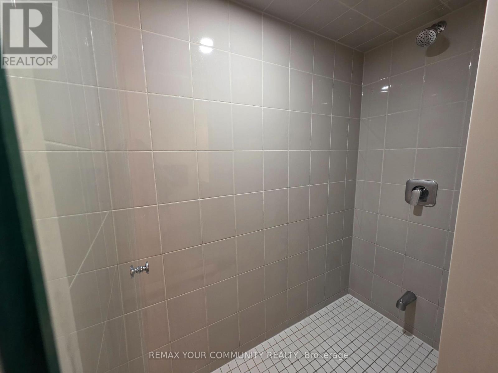 Bsmt - 33-400 Finch Avenue, Pickering, Ontario  L1V 0G7 - Photo 9 - E12775072