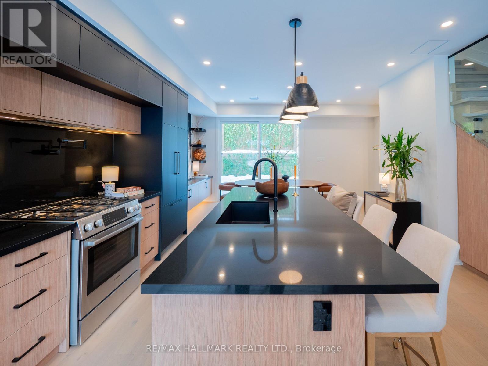 24 Harriet Street, Toronto, Ontario  M4L 2E9 - Photo 13 - E12775082