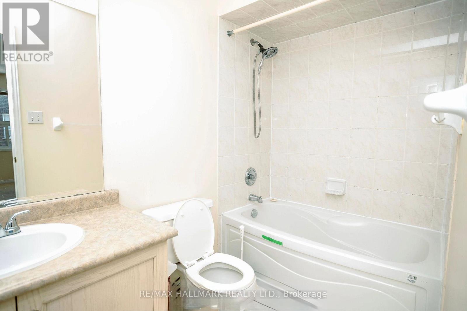 384 Flagstone Way, Newmarket, Ontario  L3X 2R3 - Photo 12 - N12774174