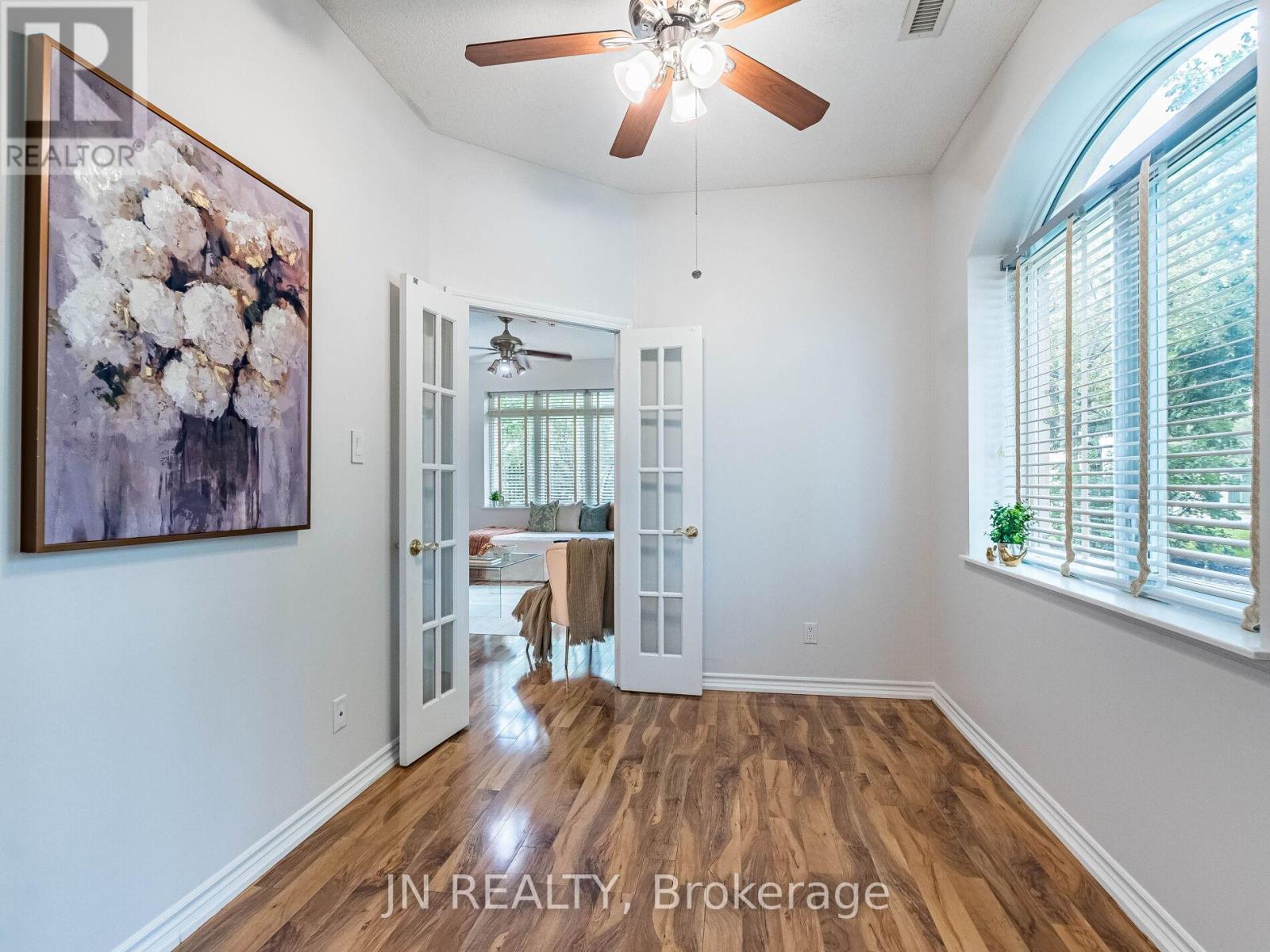 109 - 10 Dayspring Circle, Brampton, Ontario  L6P 1B9 - Photo 12 - W12749436