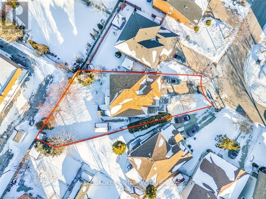 104 Seaton Place Drive, Hamilton, Ontario  L8E 4A6 - Photo 3 - X12774946