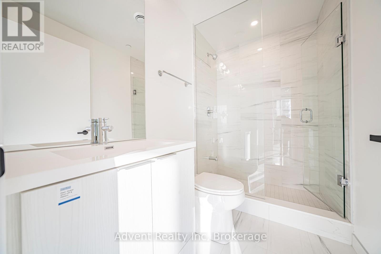 5512 - 8 Interchange Way, Vaughan, Ontario  L4K 0R2 - Photo 12 - N12775020