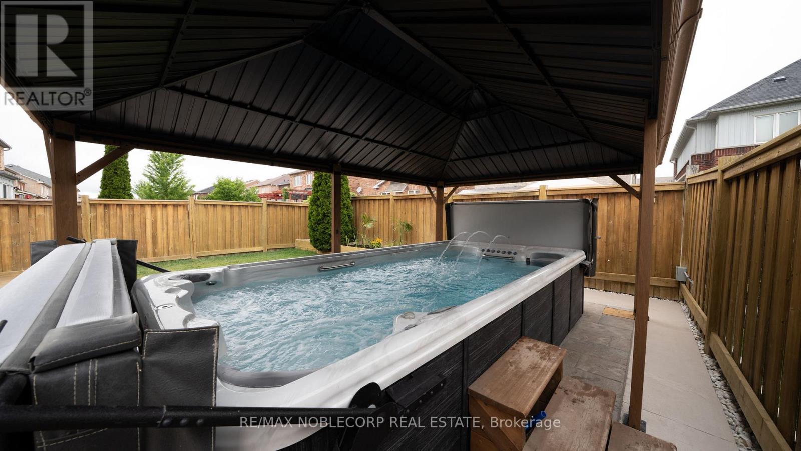 158 Downy Emerald Drive, Bradford West Gwillimbury (Bradford), Ontario  L3Z 0E6 - Photo 37 - N12775070