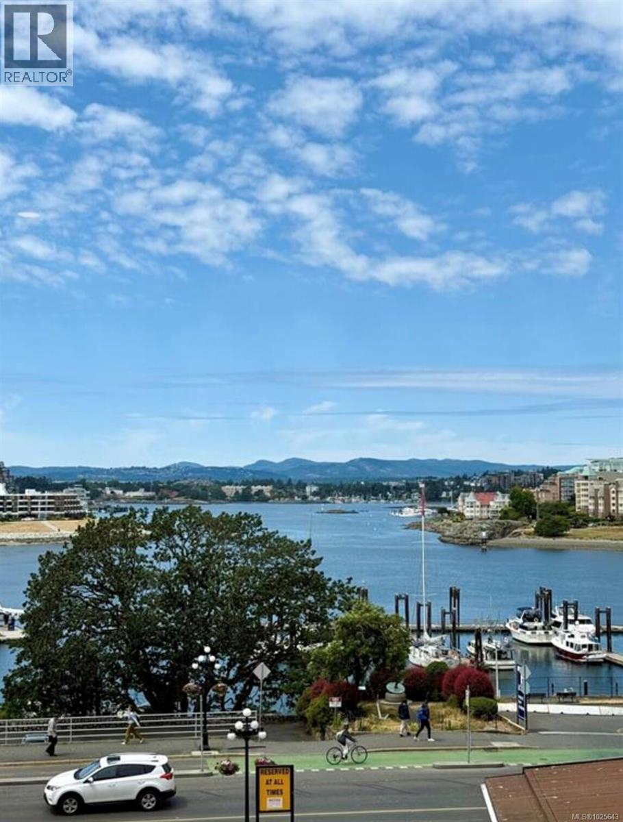 300 1010 Langley St, Victoria, British Columbia  V8W 1V8 - Photo 2 - 1025643