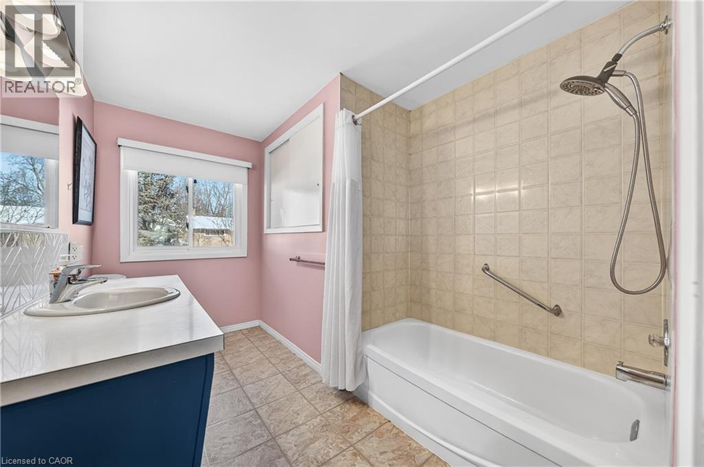 376 Greenbrook Drive, Kitchener, Ontario  N2M 4K4 - Photo 24 - 40804043