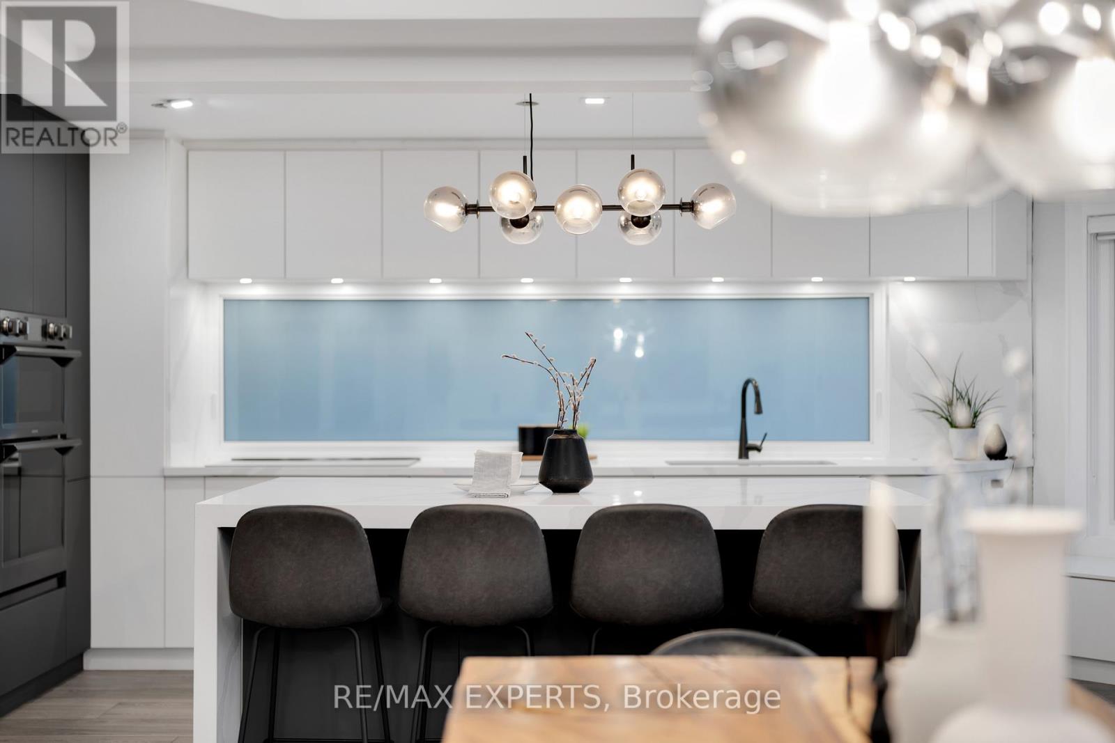 18 Flintwood Avenue, Caledon, Ontario  L7E 2W3 - Photo 10 - W12775006