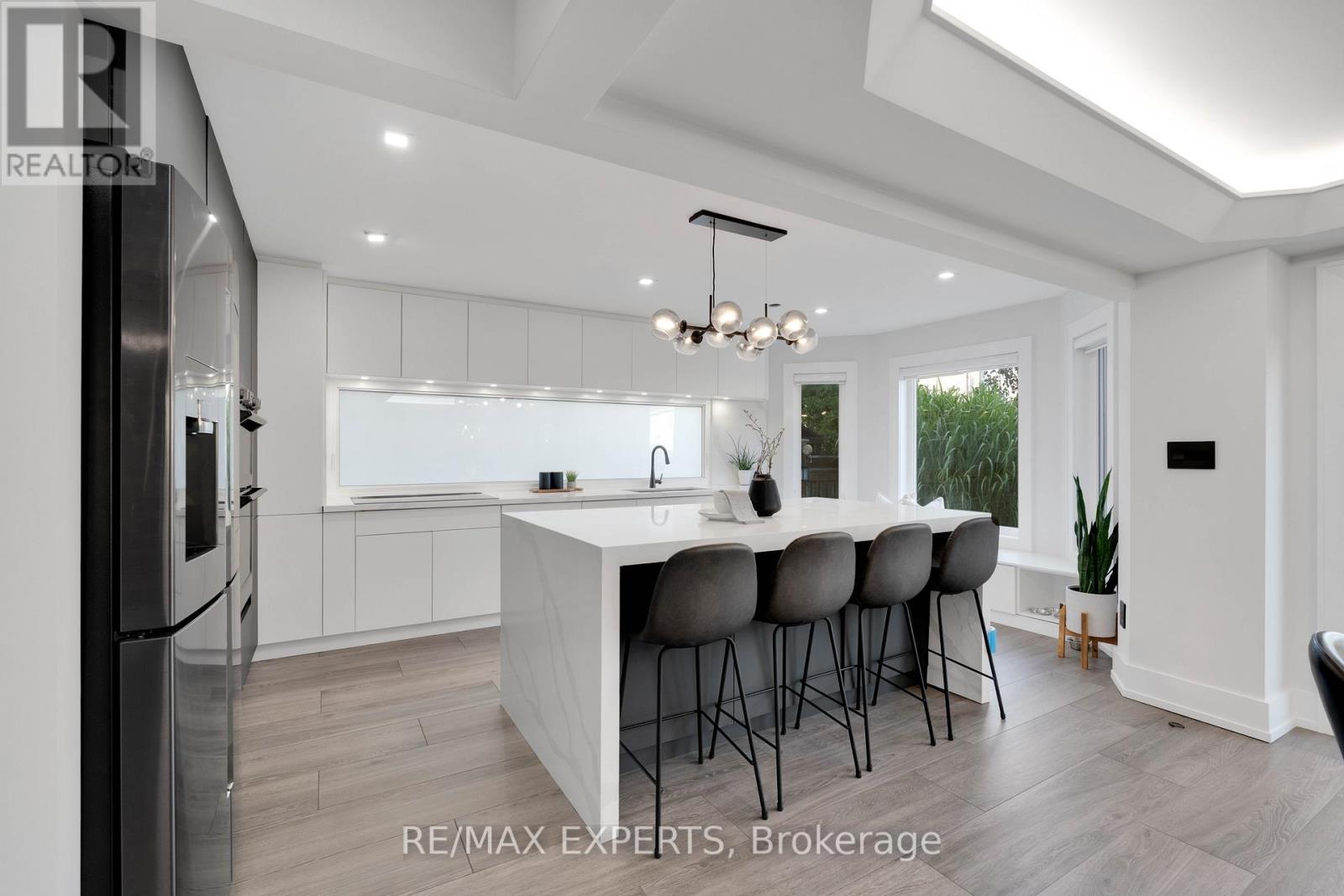 18 Flintwood Avenue, Caledon, Ontario  L7E 2W3 - Photo 12 - W12775006