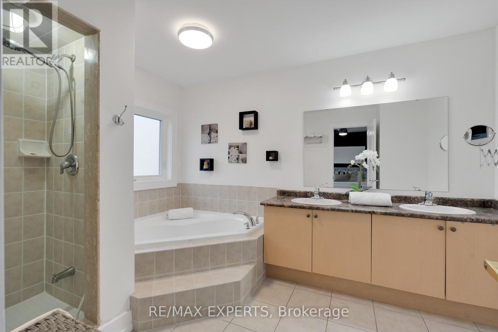 18 Flintwood Avenue, Caledon, Ontario  L7E 2W3 - Photo 32 - W12775006