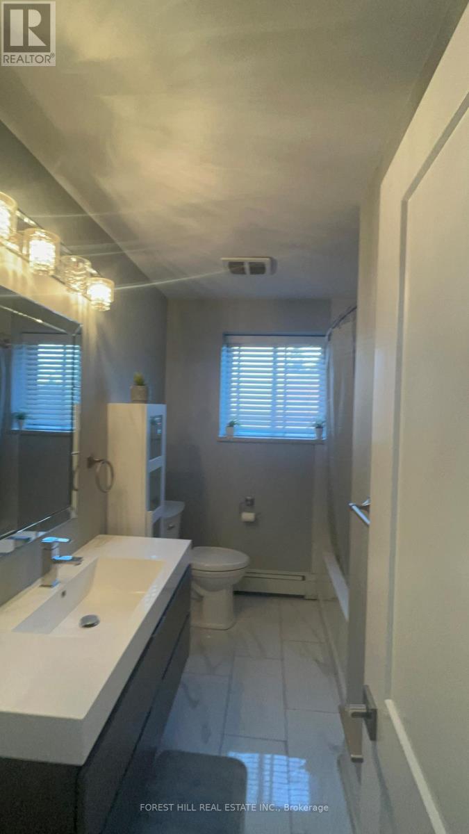 4 - 2128 Ghent Avenue, Burlington, Ontario  L7L 5B9 - Photo 10 - W12775090