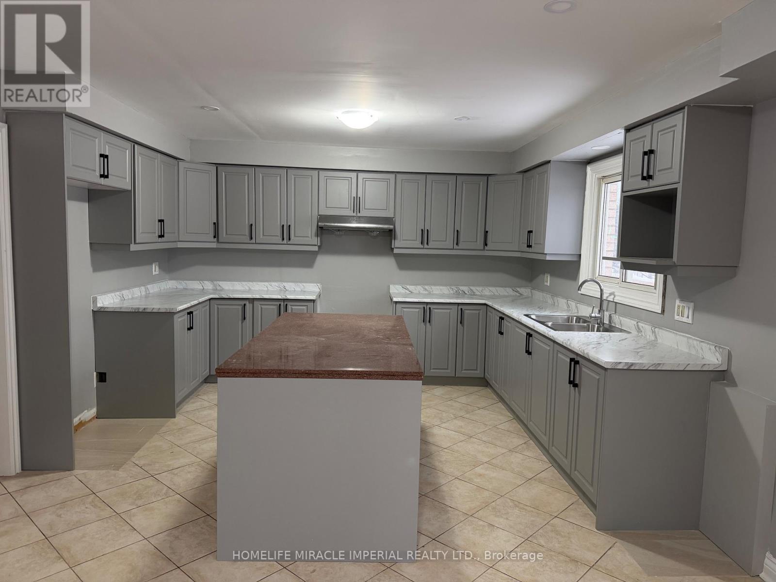 4 BELLINI AVENUE, Brampton, Ontario