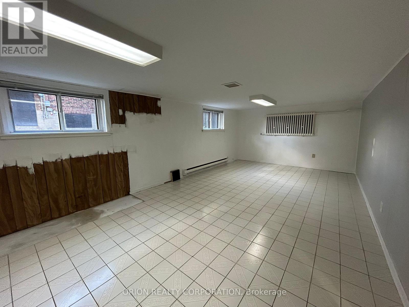 252 Viewmount Avenue, Toronto, Ontario  M6B 1V2 - Photo 21 - W12775116