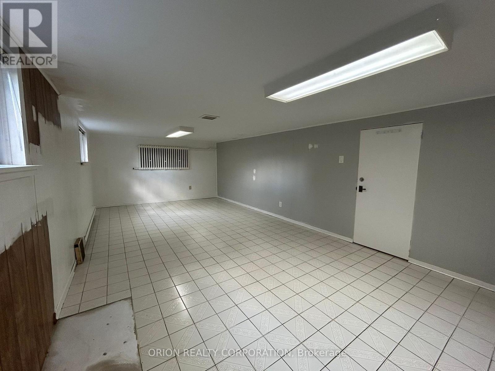 252 Viewmount Avenue, Toronto, Ontario  M6B 1V2 - Photo 24 - W12775116