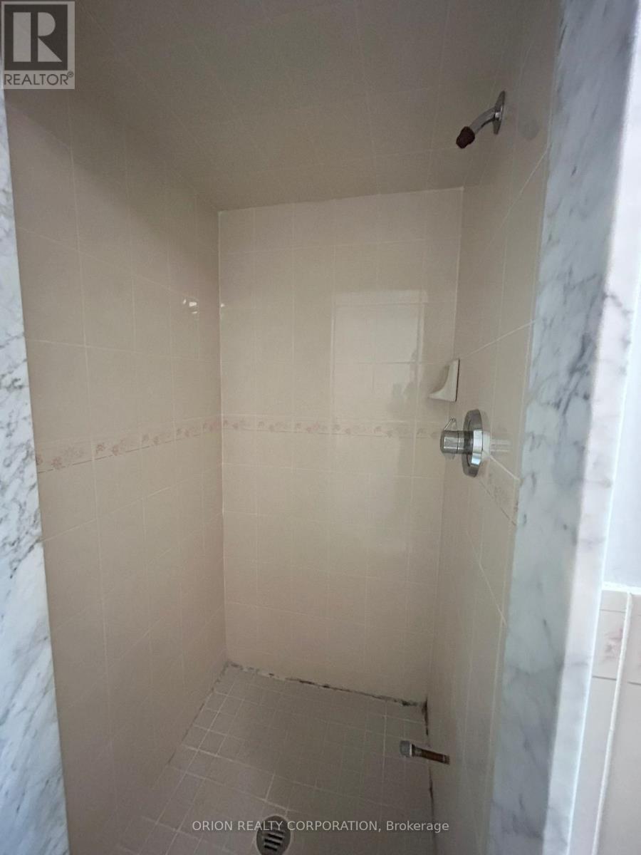 252 Viewmount Avenue, Toronto, Ontario  M6B 1V2 - Photo 28 - W12775116