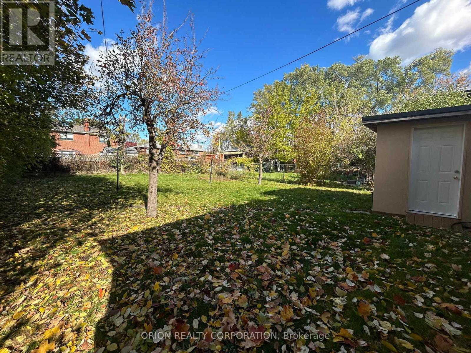 252 Viewmount Avenue, Toronto, Ontario  M6B 1V2 - Photo 30 - W12775116