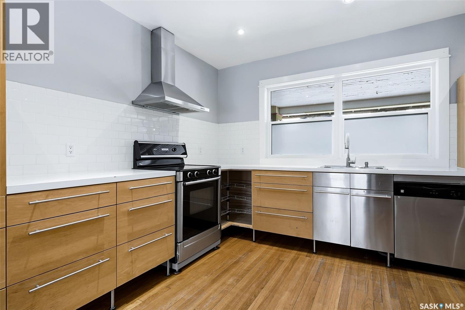 2255 Montreal Street, Regina, Saskatchewan  S4P 1L7 - Photo 2 - SK028242