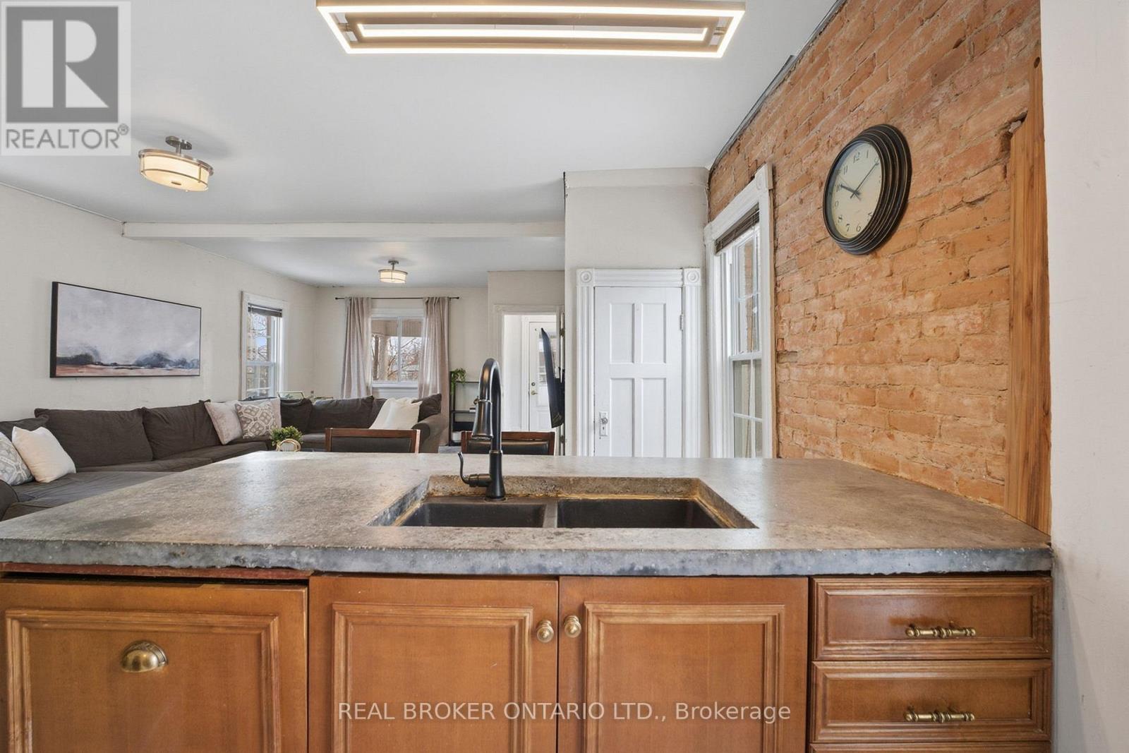 58 Queen Street N, Norfolk, Ontario  N3Y 3Y3 - Photo 9 - X12775034