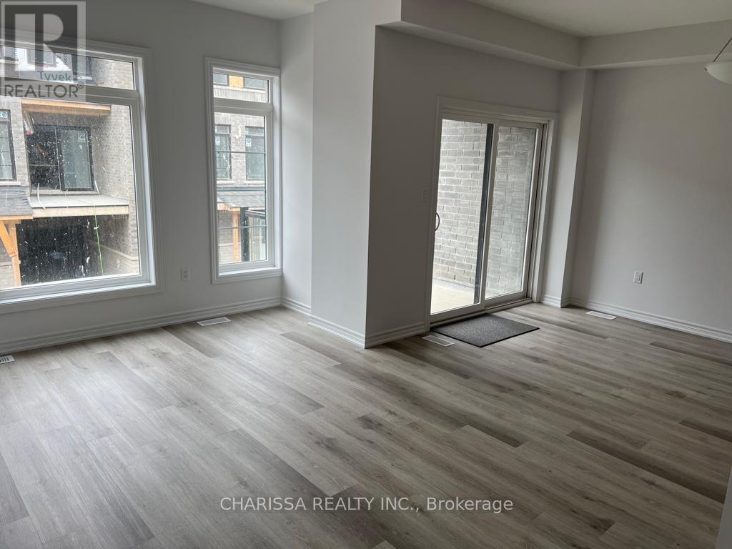 102 - 461 Blackburn Drive, Brantford, Ontario  N3T 0W9 - Photo 2 - X12775102