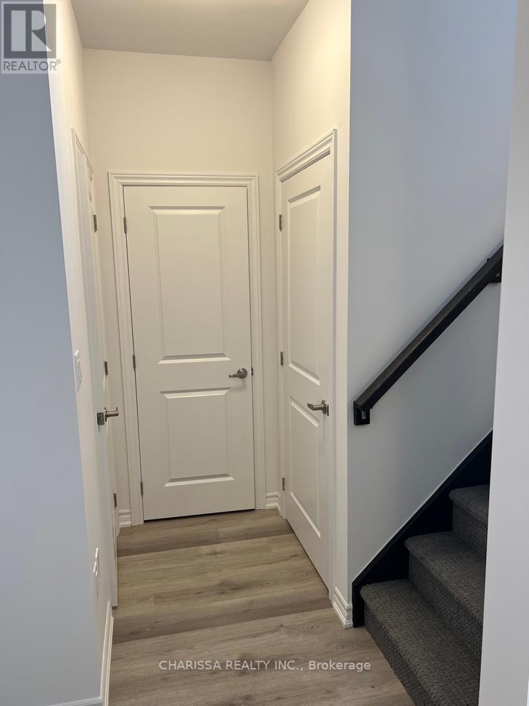 102 - 461 Blackburn Drive, Brantford, Ontario  N3T 0W9 - Photo 5 - X12775102