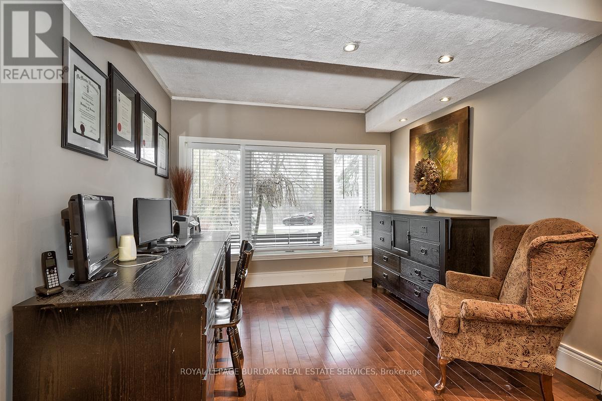 5 Bayview Avenue, Hamilton, Ontario  L9H 4W8 - Photo 5 - X12775112