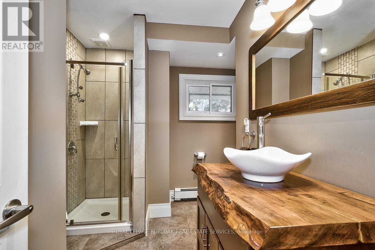 5 Bayview Avenue, Hamilton, Ontario  L9H 4W8 - Photo 6 - X12775112