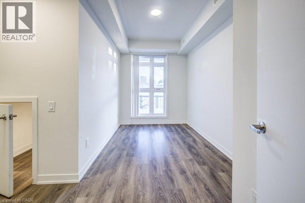 90 Canon Jackson Drive Unit# 103, Toronto, Ontario  M6M 0C1 - Photo 11 - 40804202