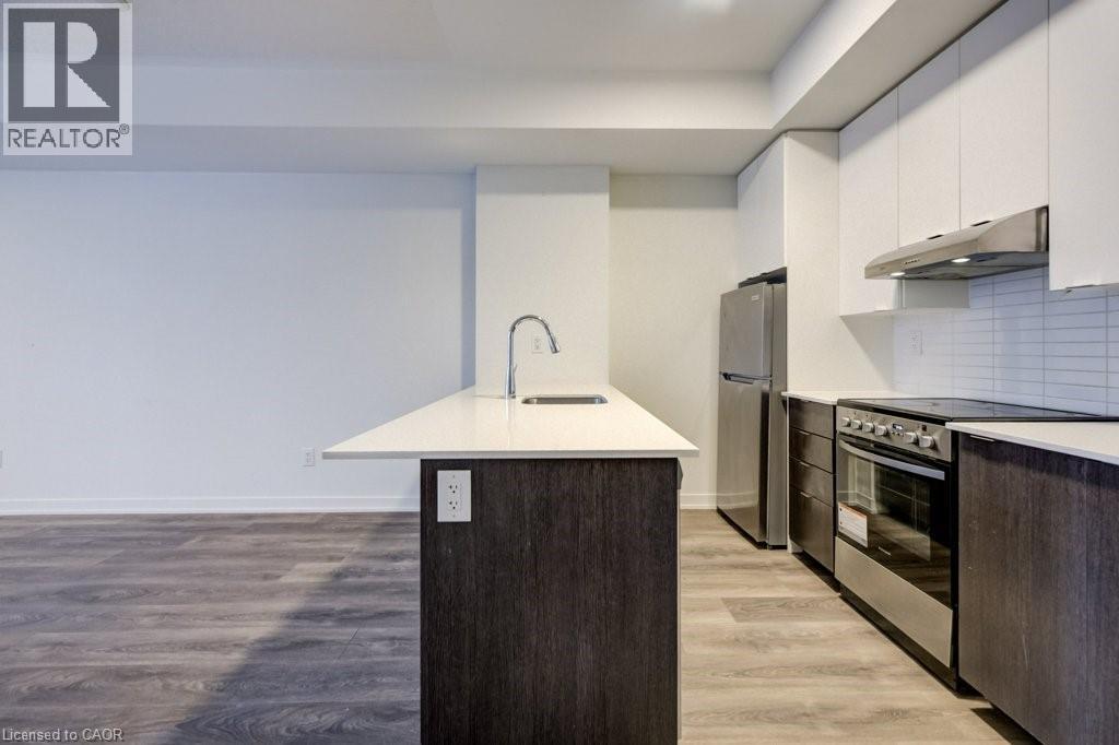 90 Canon Jackson Drive Unit# 103, Toronto, Ontario  M6M 0C1 - Photo 7 - 40804202