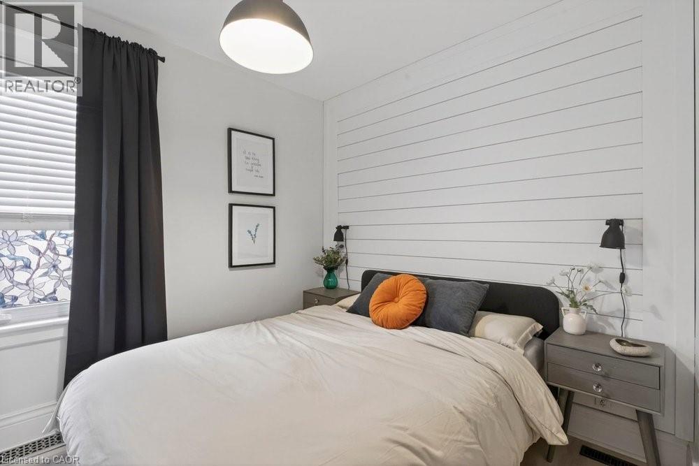 19 Huxley Avenue N, Hamilton, Ontario  L8H 4P1 - Photo 16 - 40804178