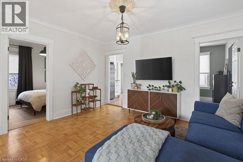 19 Huxley Avenue N, Hamilton, Ontario  L8H 4P1 - Photo 8 - 40804178