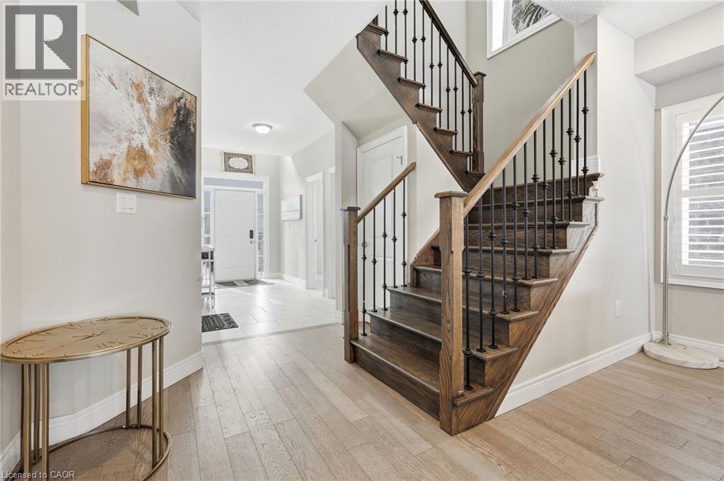 123 Dulgaren Street, Hamilton, Ontario  L8W 3Y8 - Photo 4 - 40803915