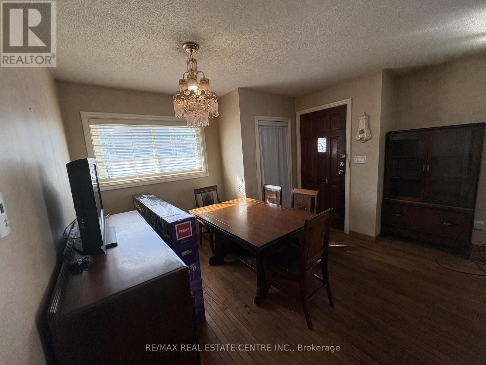 260 Sydney Street, Milton, Ontario  L9T 1E1 - Photo 12 - W12509330