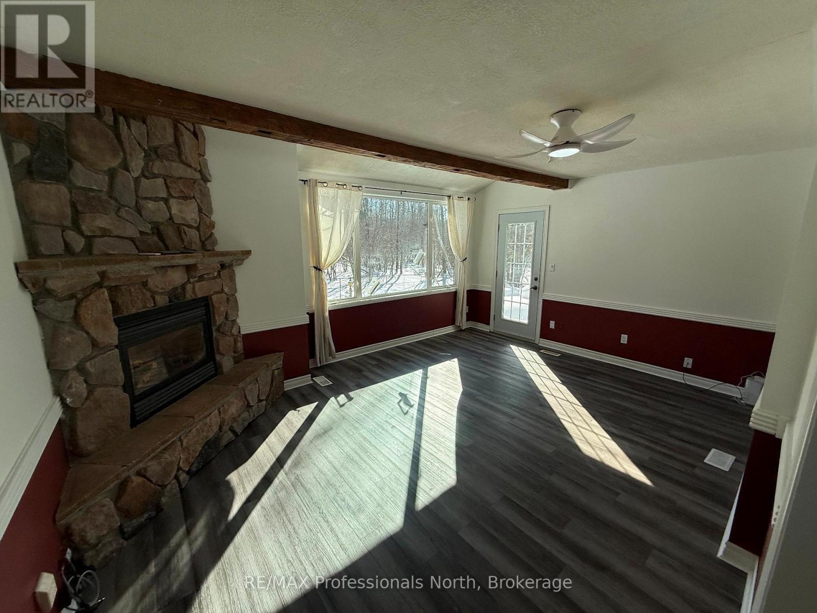 16 Anson Street, Minden Hills, Ontario  K0M 2K0 - Photo 4 - X12775386