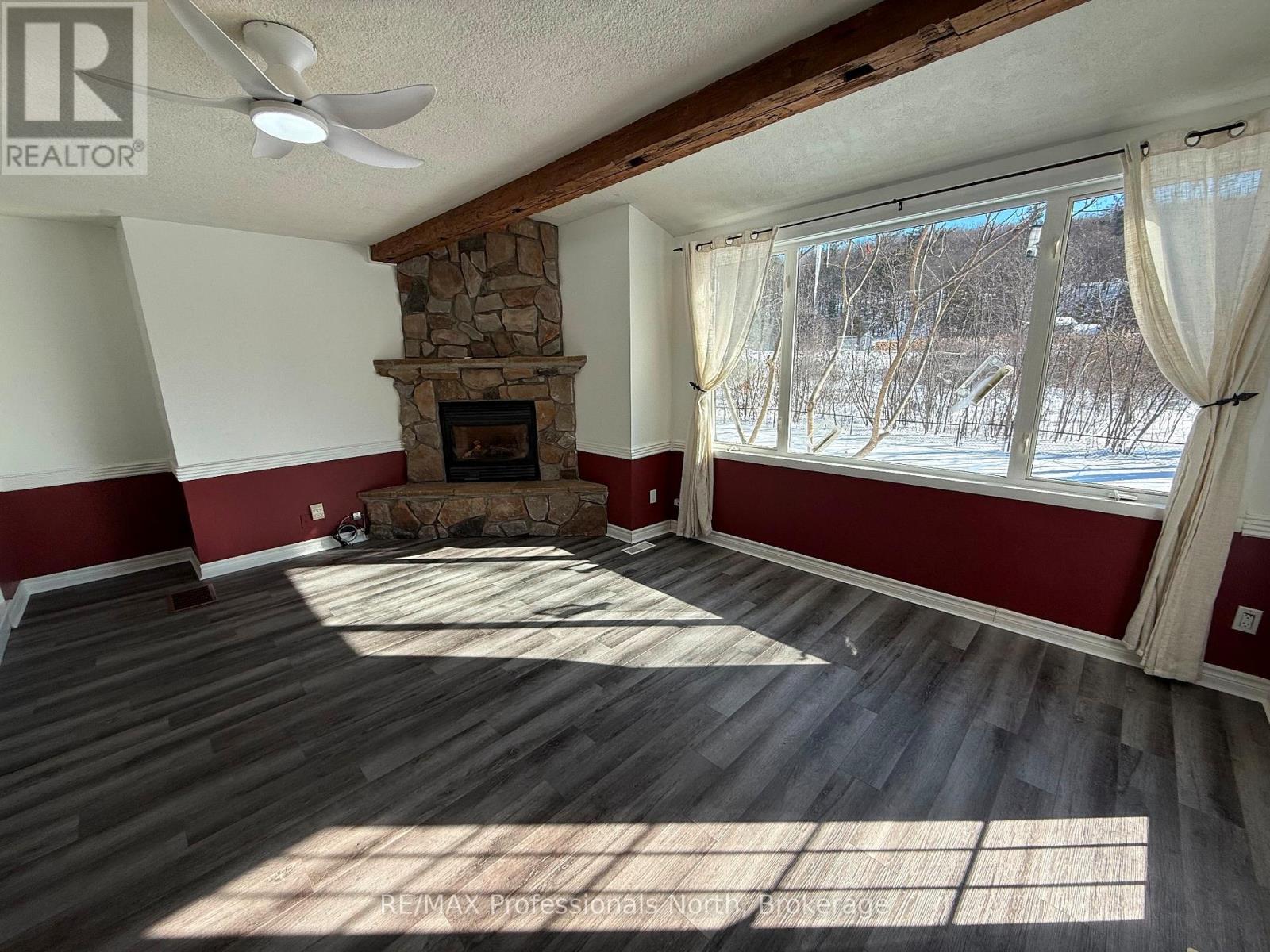 16 Anson Street, Minden Hills, Ontario  K0M 2K0 - Photo 5 - X12775386