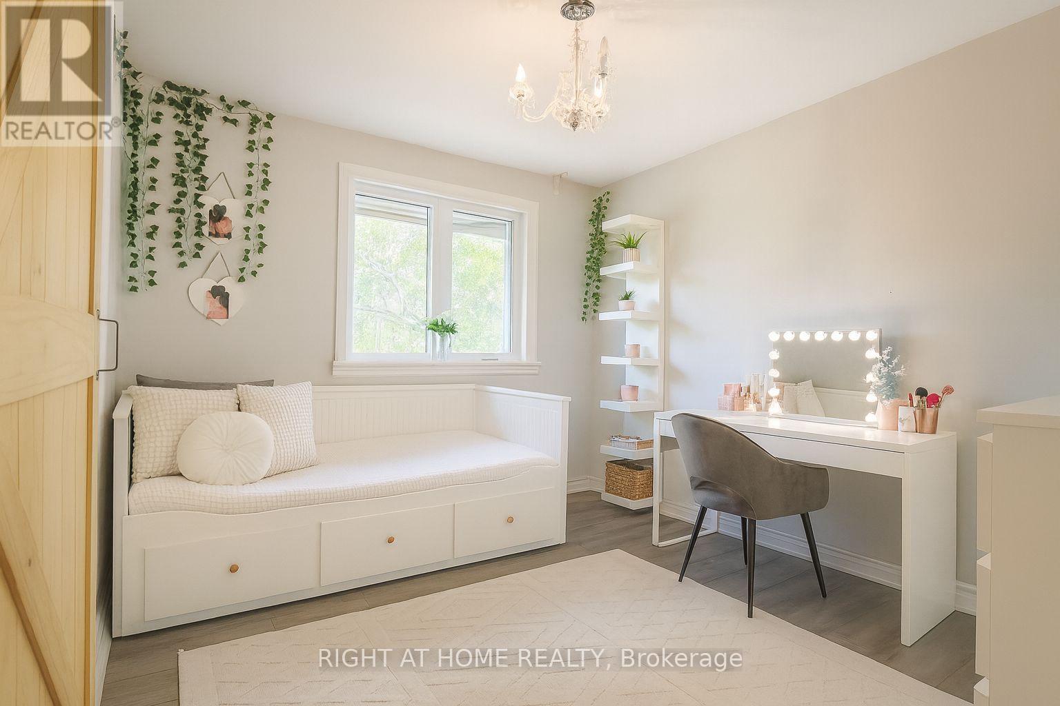 347 Zephyr Avenue, Ottawa, Ontario  K2B 5Z9 - Photo 15 - X12774078