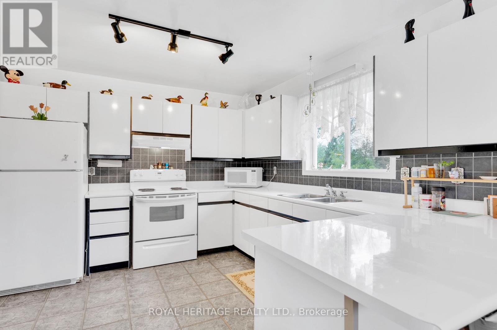 1321c Airport Parkway, Belleville (Belleville Ward), Ontario  K8N 4Z6 - Photo 17 - X12775336