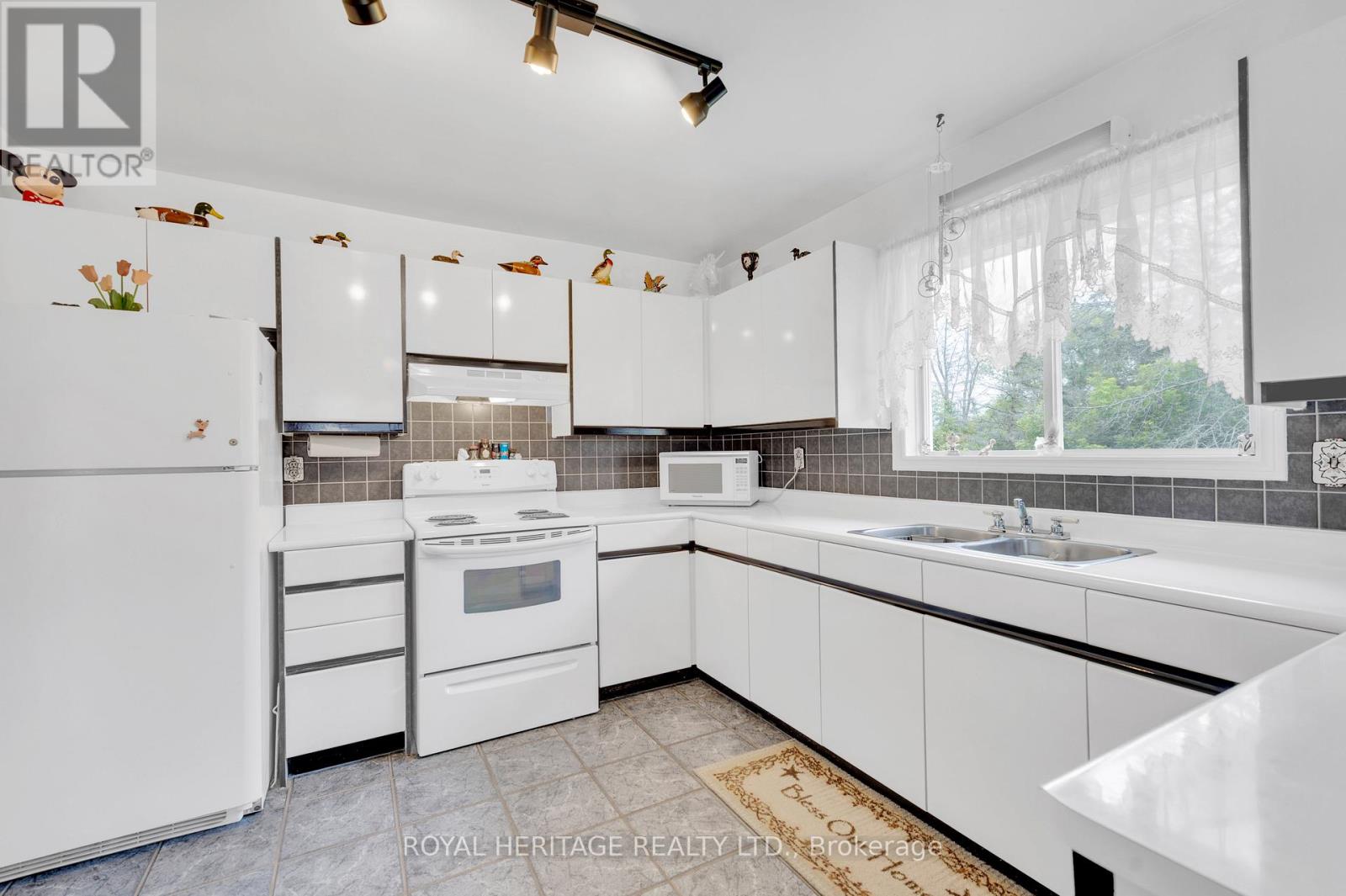 1321c Airport Parkway, Belleville (Belleville Ward), Ontario  K8N 4Z6 - Photo 18 - X12775336