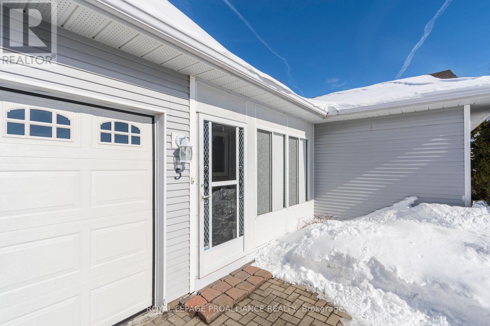 5 Cretney Drive, Prince Edward County (Wellington Ward), Ontario  K0K 3L0 - Photo 2 - X12775390