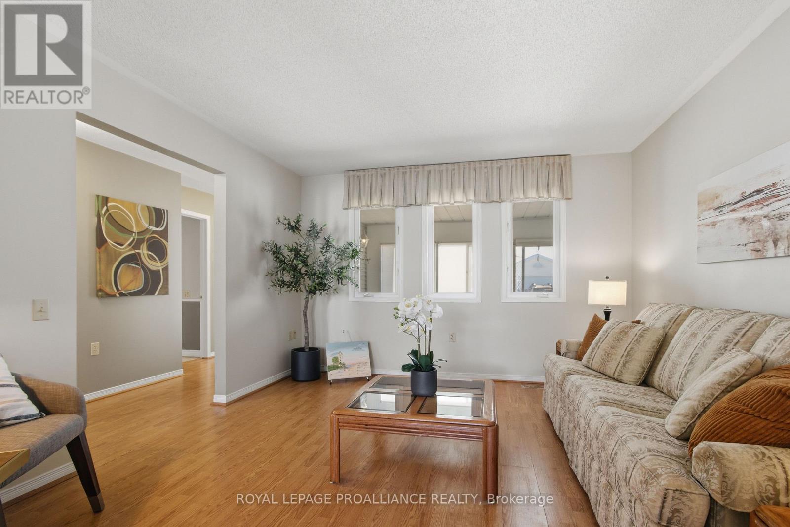 5 Cretney Drive, Prince Edward County (Wellington Ward), Ontario  K0K 3L0 - Photo 9 - X12775390