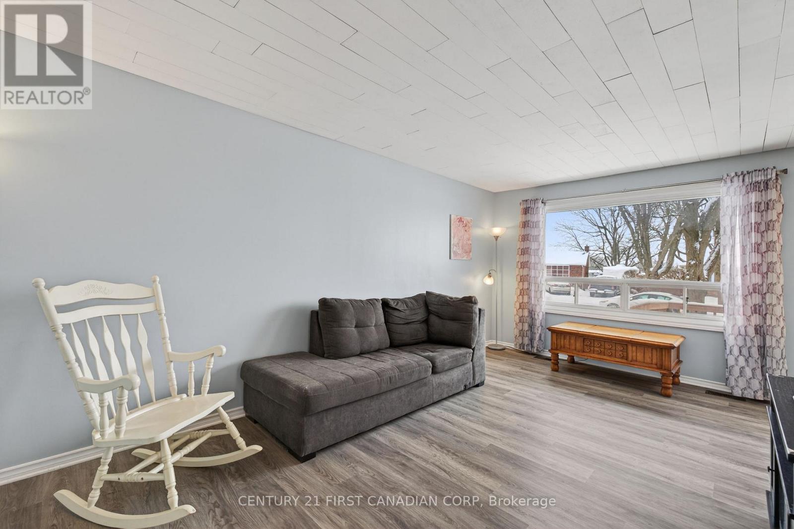 75 Mendip Crescent, London South, Ontario  N6E 1H2 - Photo 6 - X12775208