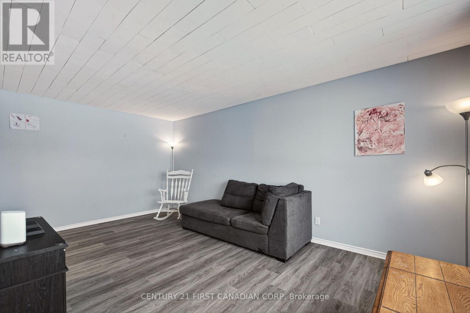 75 Mendip Crescent, London South, Ontario  N6E 1H2 - Photo 7 - X12775208