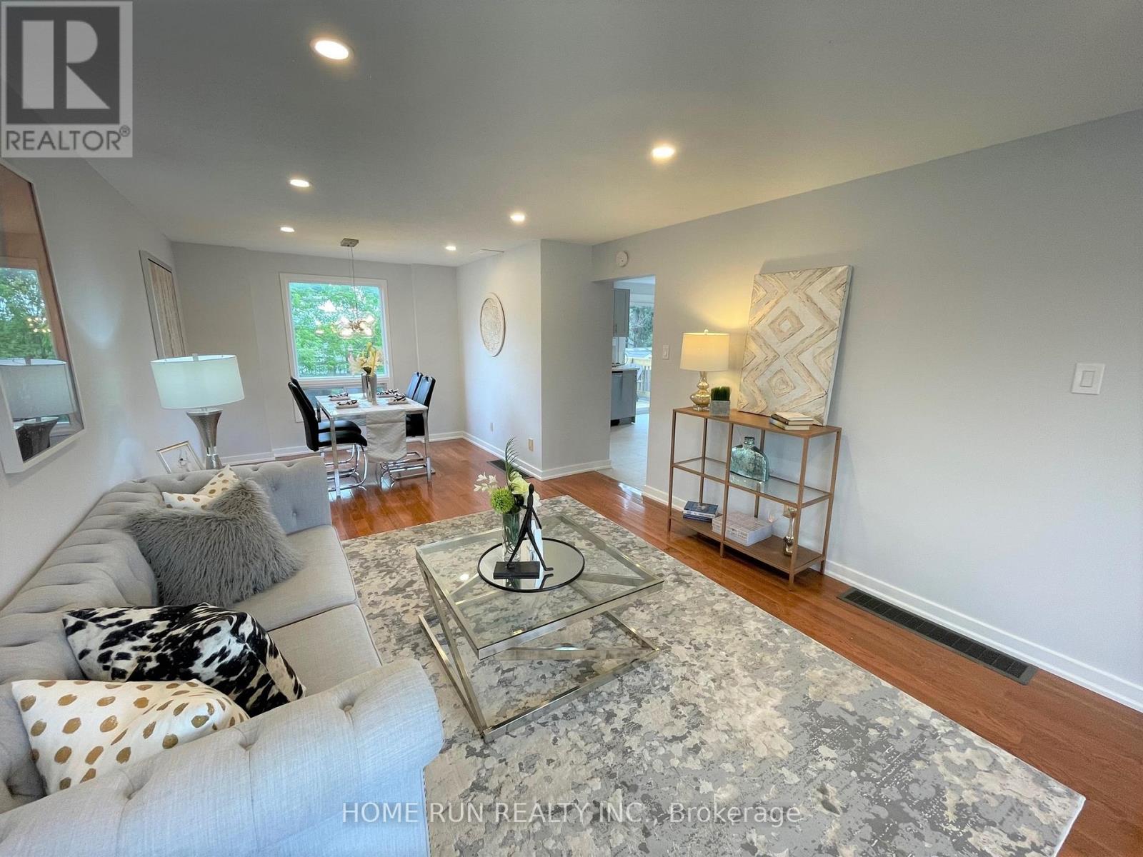 42 Walgate Avenue, Ottawa, Ontario  K2E 6M2 - Photo 5 - X12775202