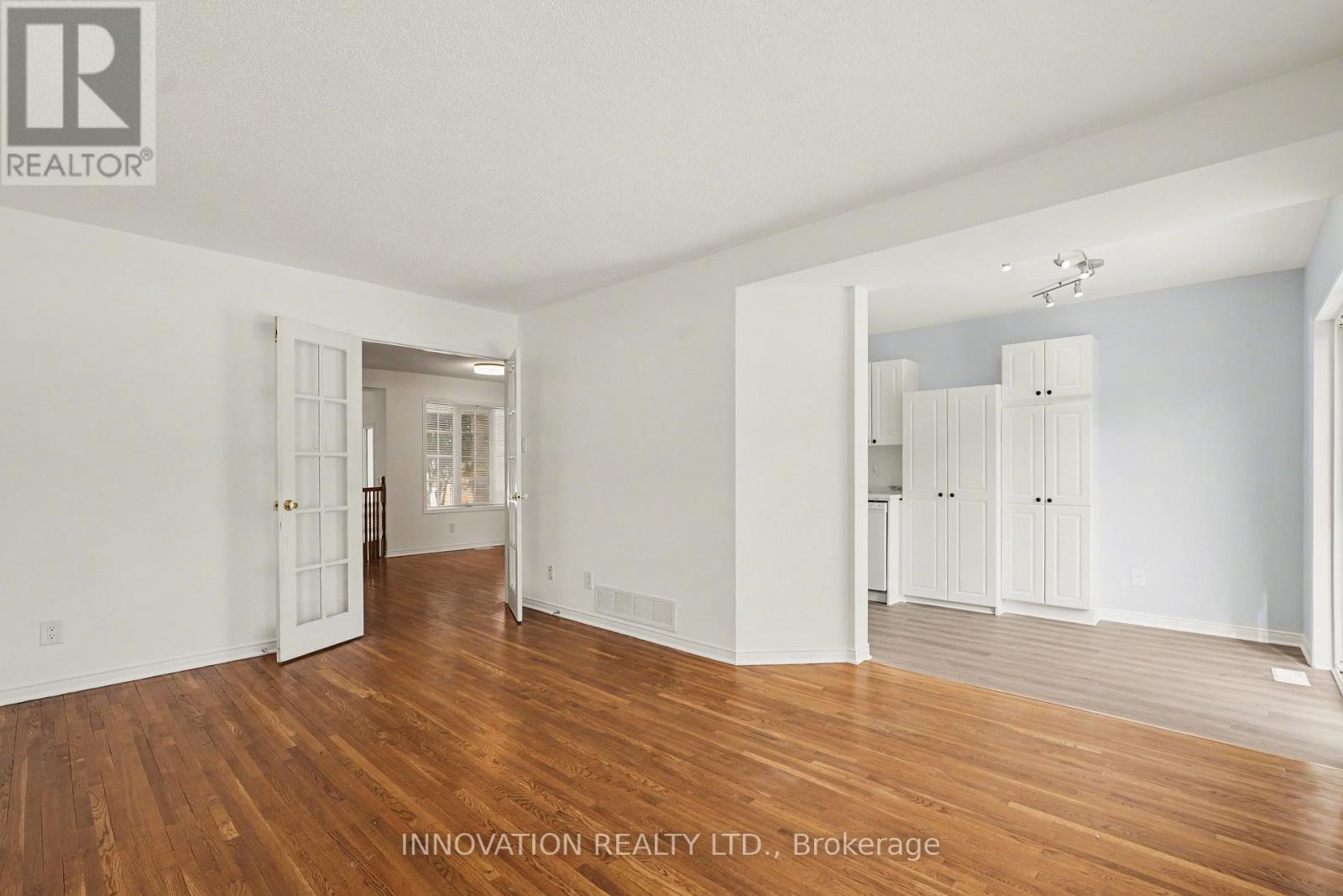 70 Cohen Avenue, Ottawa, Ontario  K2L 4G4 - Photo 3 - X12775354