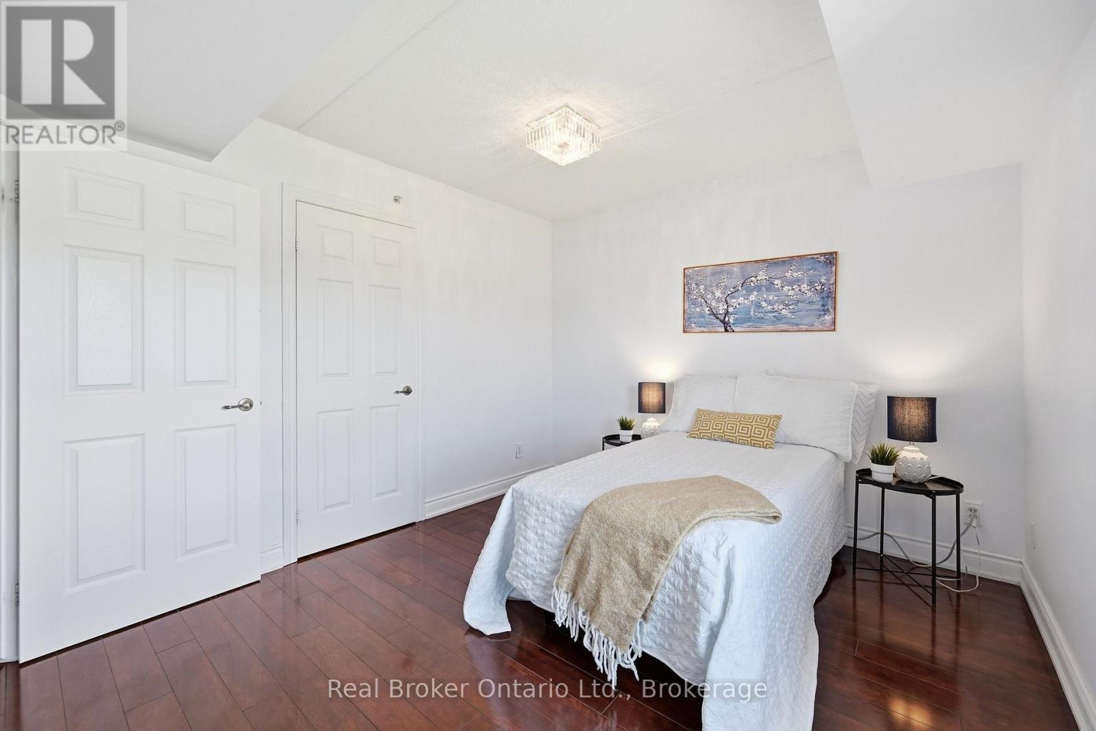 315 - 1480 Bishops Gate Nw, Oakville, Ontario  L6M 4N4 - Photo 18 - W12775174