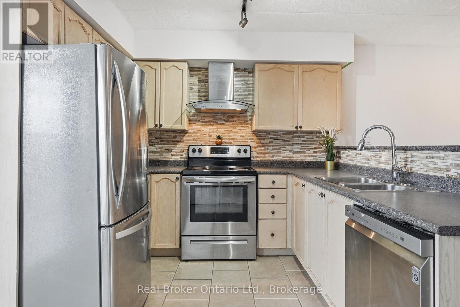 315 - 1480 Bishops Gate Nw, Oakville, Ontario  L6M 4N4 - Photo 23 - W12775174