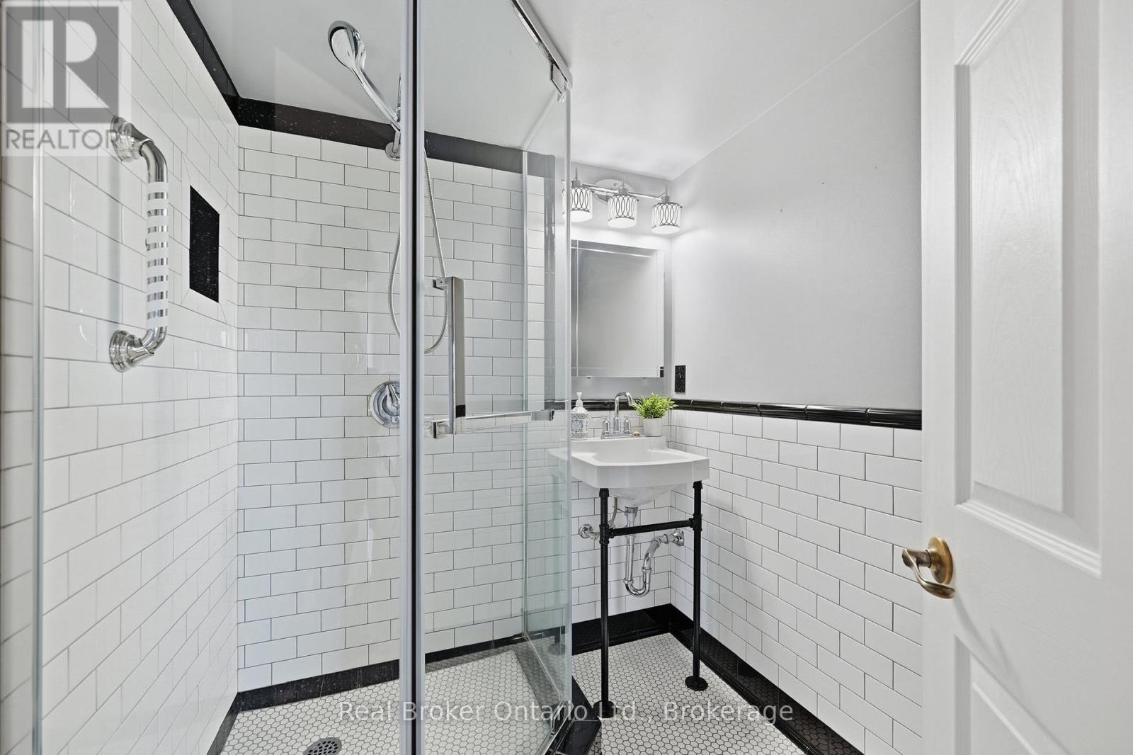 315 - 1480 Bishops Gate Nw, Oakville, Ontario  L6M 4N4 - Photo 27 - W12775174