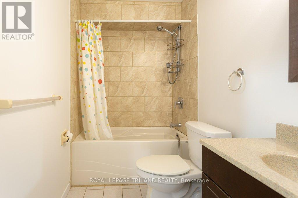 6 - 1096 Jalna Boulevard, London South, Ontario  N6E 3B8 - Photo 21 - X12773244