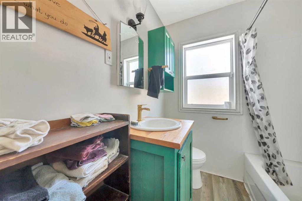 202 1 Street E, Lashburn, Saskatchewan  S0M 1H0 - Photo 14 - A2285303