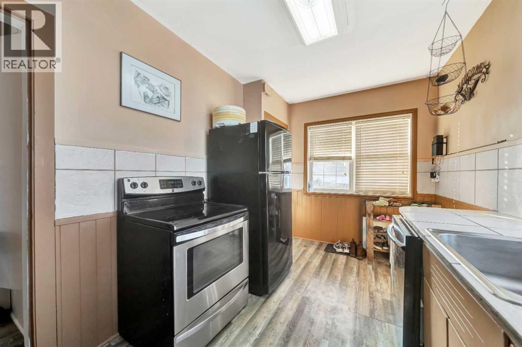 202 1 Street E, Lashburn, Saskatchewan  S0M 1H0 - Photo 4 - A2285303